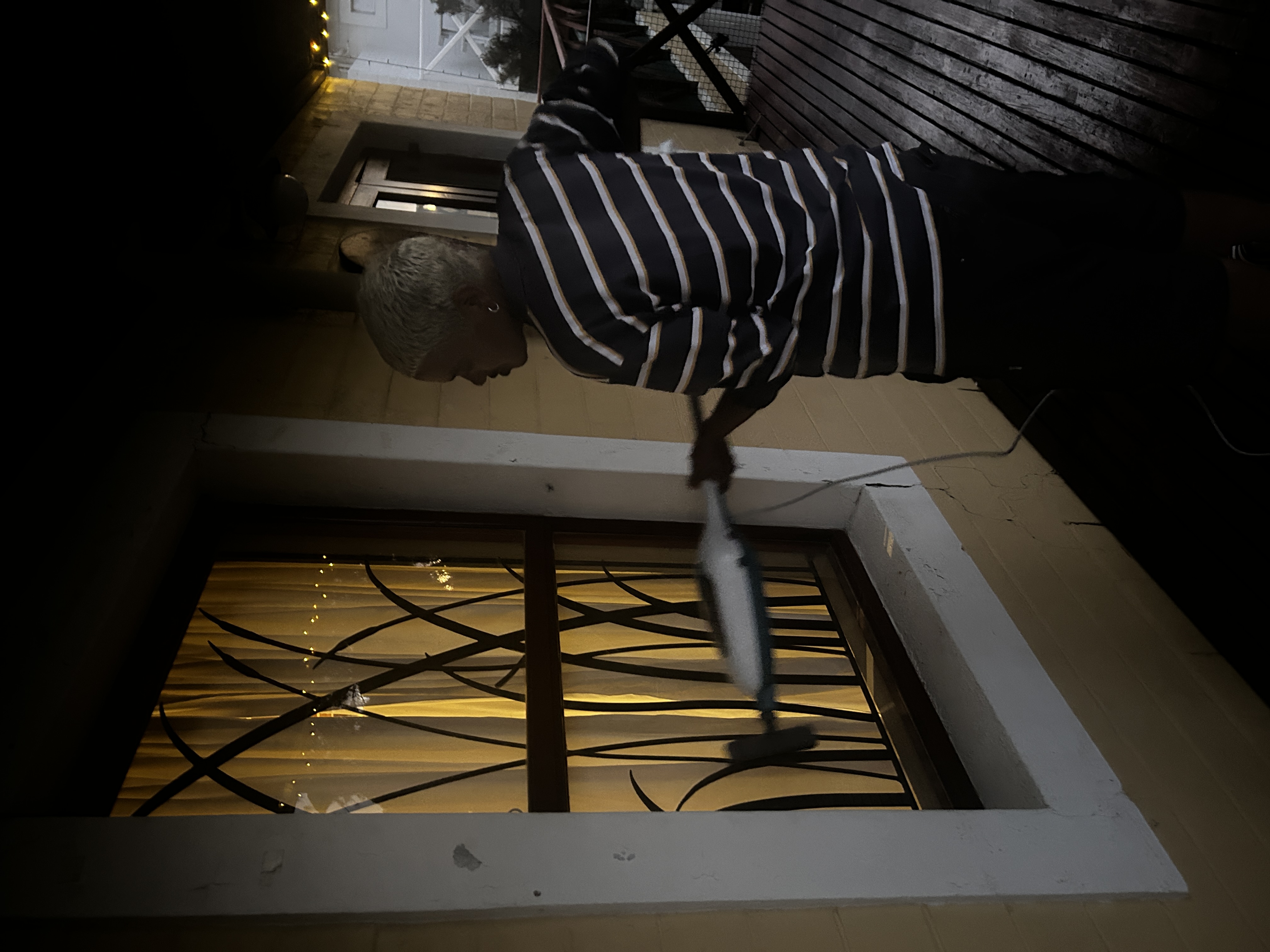 Crystal-clear windows after steam detailing